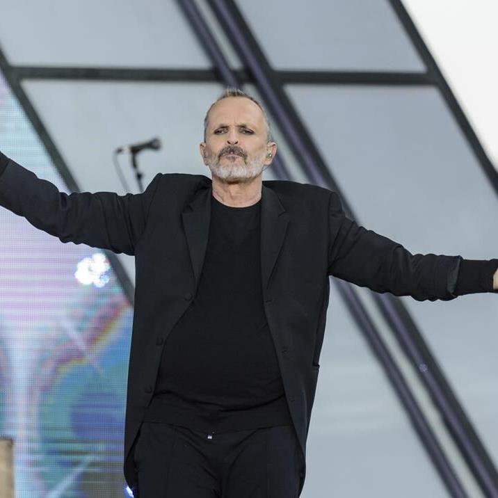 Spanish singer Miguel Bosé robbed, bound along with children at Mexico City house